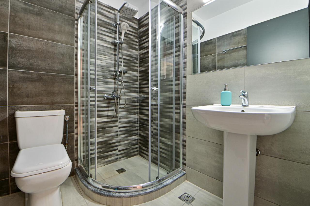 Beautiful New Apartment 5 Min From Piraeus Port Exterior foto